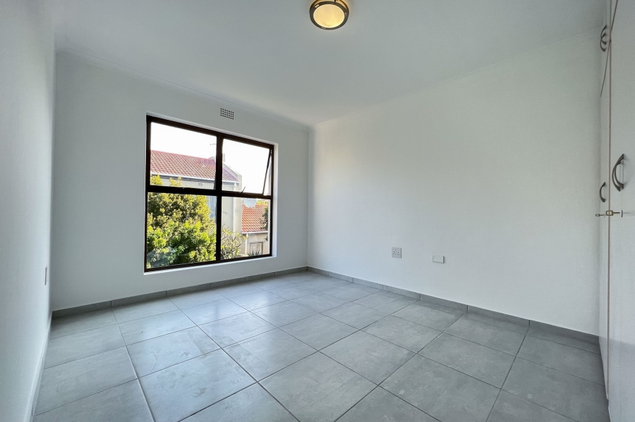 To Let 2 Bedroom Property for Rent in Bloubergrant Western Cape